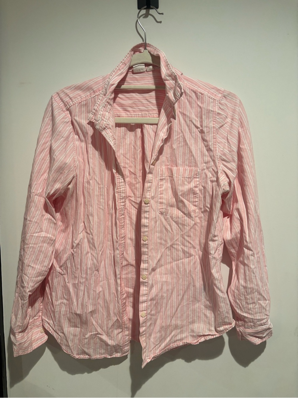 Women’s Gap' Pink Stripe Button-Down Shirt